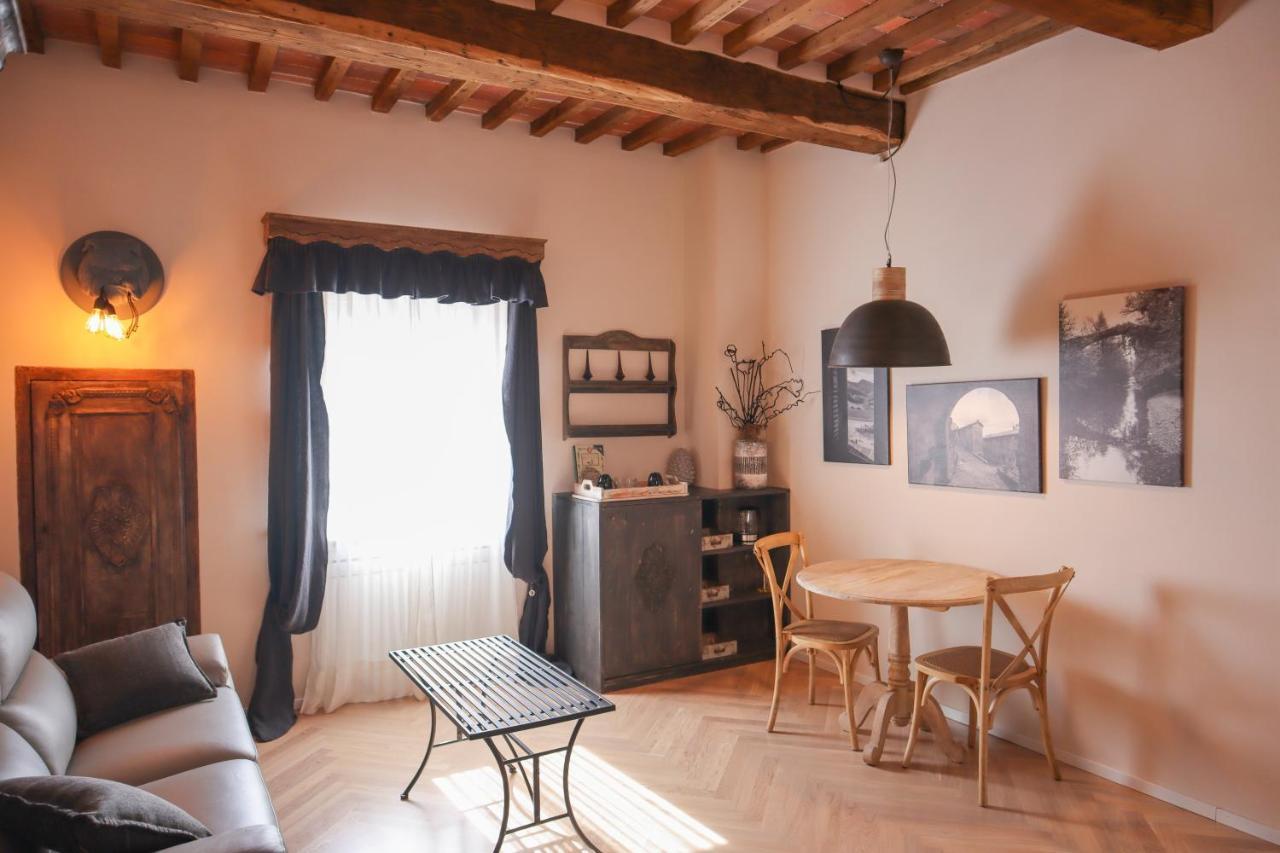 B&B La Taccola カステルヌオーヴォ・ディ・ヴァル・ディ・チェーチナ エクステリア 写真